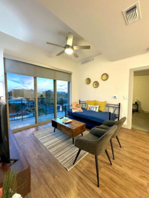 Riverwalk 2BR with Pool, Free Parking and Wi-Fi